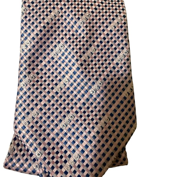 Dolce Gabbana, Handmade Elegant Checkered Silk Tie - Picture 2 of 9